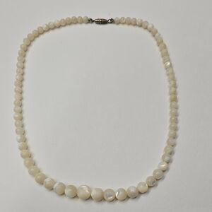 Graduated Mother Of Pearl Beaded Necklace